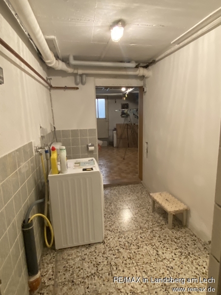 Waschk�che im EG Zweifamilienhaus Landsberg