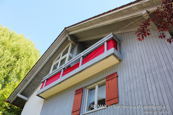Balkon bei Schlafzimmer im DG Einfamilienhaus Tutzing