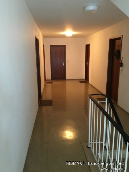 Treppenhaus im 3. OG Etagenwohnung Wolfratshausen
