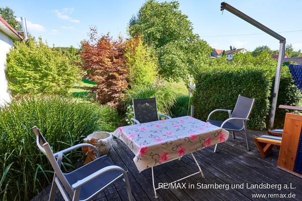 Terrasse bei Wohnzimmer Einfamilienhaus Langenneufnach