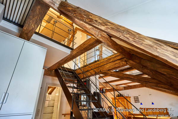 Treppe zum Spitzboden Stadthaus Landsberg