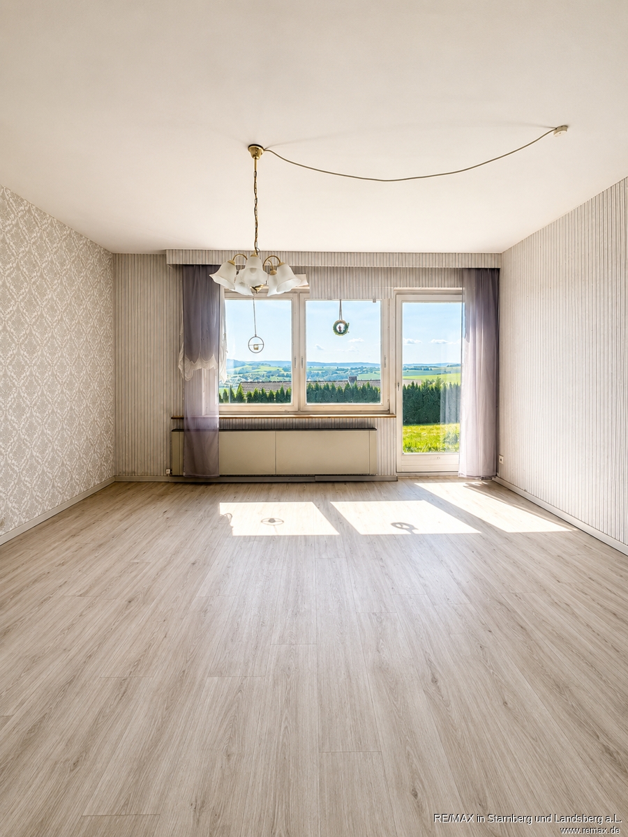 Wohnzimmer in der Einliegerwohnung Einfamilienhaus Fulda / Aschenberg