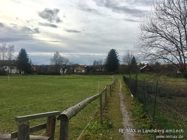 Hinter dem Haus Bauernhaus Hofstetten