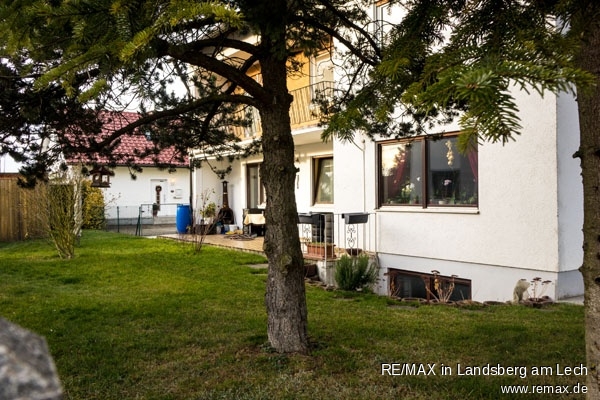 Der Garten Graben Erdgeschosswohnung VERKAUFT: 4-Zi.-EG-Whg. mit Hobbyraum, Terrasse und Garten