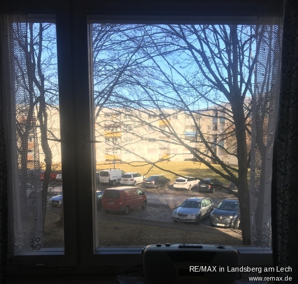 KuBlick aus Fenster Etagenwohnung Augsburg